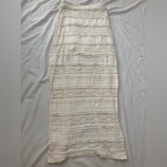 Alice + Olivia Ettley Cream Lace Maxi Skirt Size 4 With Back Slit - Picture 7 of 11
